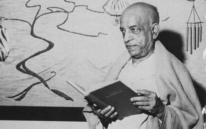 File:Srila-prabhupada-with-the-original-srimad-bhagavatam.jpg